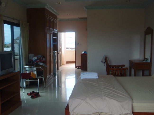 Nakiua　Soi27にあるTASSANEE GARDEN（タサニーガーデン）です。<br />ビーチロードまで徒歩１０分ぐらいで行けます。