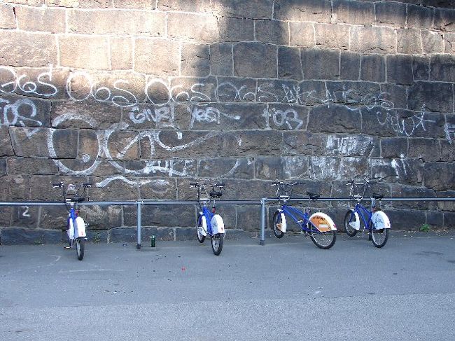 レンタルサイクルをあちこちで見かけた。