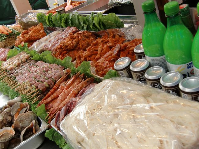 屋台にも寄りながら、