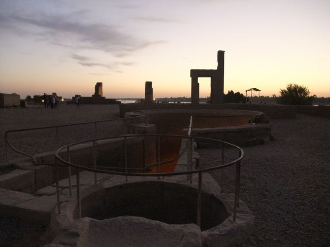 ナイロメーター。<br /><br />ナイル河の氾濫の時期を知るために作られた水位計です。