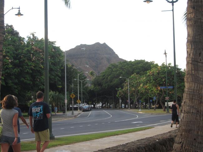 ダイアモンドヘッドです。<br />カピオラニパークまで歩くと、ダイアモンドヘッドがこんなに近くに見えるとは！<br />