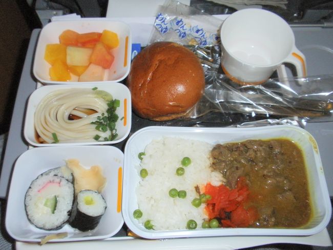 飛行機に乗って思うこと。<br />朝ごはんのパンをもらってくるんだったー･･･。<br /><br />いかにドイツのパンが美味しかったかよくわかる。<br />幸せだったな･･･この１週間。<br /><br />うーん現実に戻るのがいやだなあ。。。。