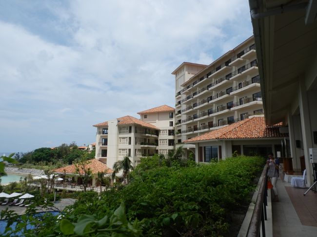 タオルやロッカーキーはアクティビティカウンターで借りれます。<br /><br />大浴場も利用可能。