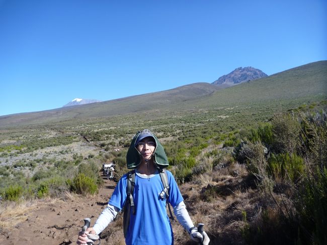 下山は一気にホロンボハットまで下り、翌朝登山口まで下山