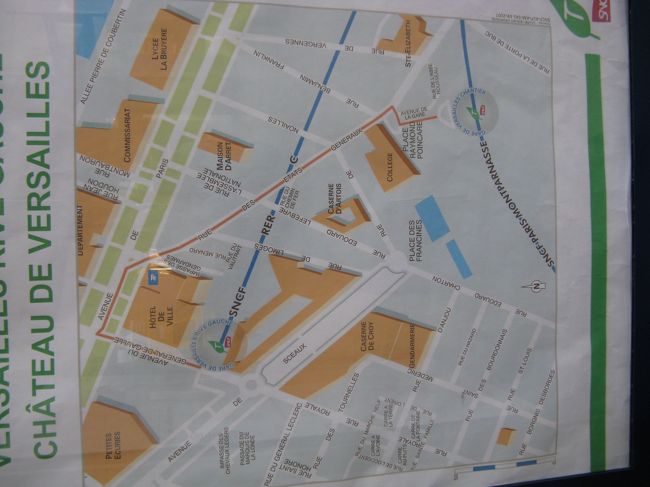 行きは人の流れが有ったんですが。帰りはなくて、気がつけばなぜか遠いほうの駅に．．．。旅の疲れと焦りが帰って冷静さを奪います。