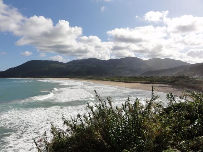 ビーチも白浜でいい感じ。こんなところでビーチバカンスしたいな〜。