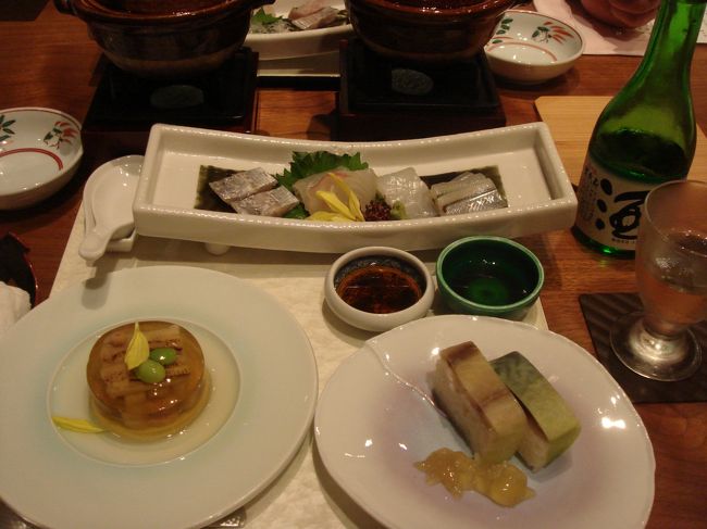 錦水館。<br /><br />夕食の懐石料理です。計12品。<br /><br />特に美味しかったのは、穴子と世羅梨の煮凍り・宮島牡蠣のグラタン！<br /><br />