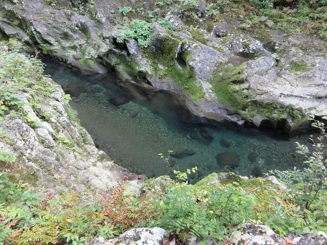 続いて、天安河原に向かいます。西本宮の本殿から10分程度です。
