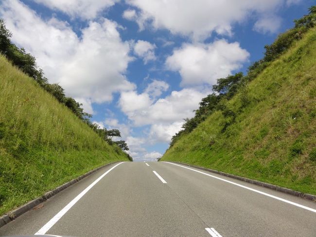 さぁ、宮崎は終了して大分に向かいます。<br /><br />大分に向かう途中、このあたりは宮崎、熊本、大分が接している場所です。