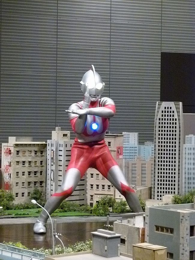 ウルトラマンとバルタン星人 有明に現る 有明 新木場 東京 の旅行記 ブログ By Canさん フォートラベル