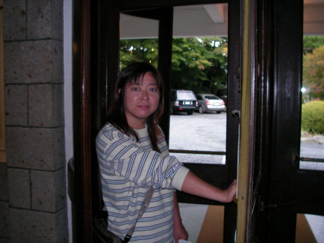 今はなかなか珍しい回転式のドア<br /><br />レトロ感バッチリです！