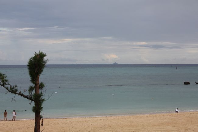 2日目の朝、少し薄曇。<br /><br />ちょっと風邪っぽかったのでフロントで薬をもらいました。<br />フロントにあった薬箱は富士薬品の配置薬。ウチにあるのと同じです。風邪薬もなじみの物。<br />売薬さん、こんな遠くまで来て仕事しているのね･･･と感心していました。