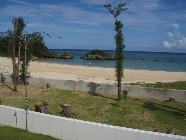 朝食の頃には夏の陽射しです。