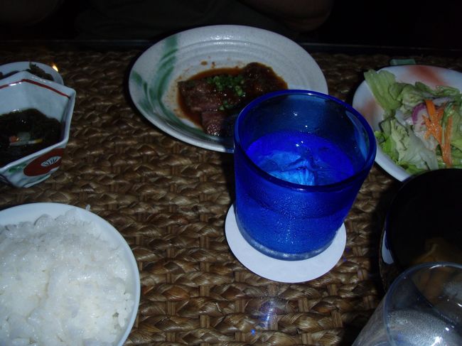 今日の夕食もホテルのレストランです。<br />和食の御膳＆泡盛。<br /><br />2泊とも満足の夕食でした。