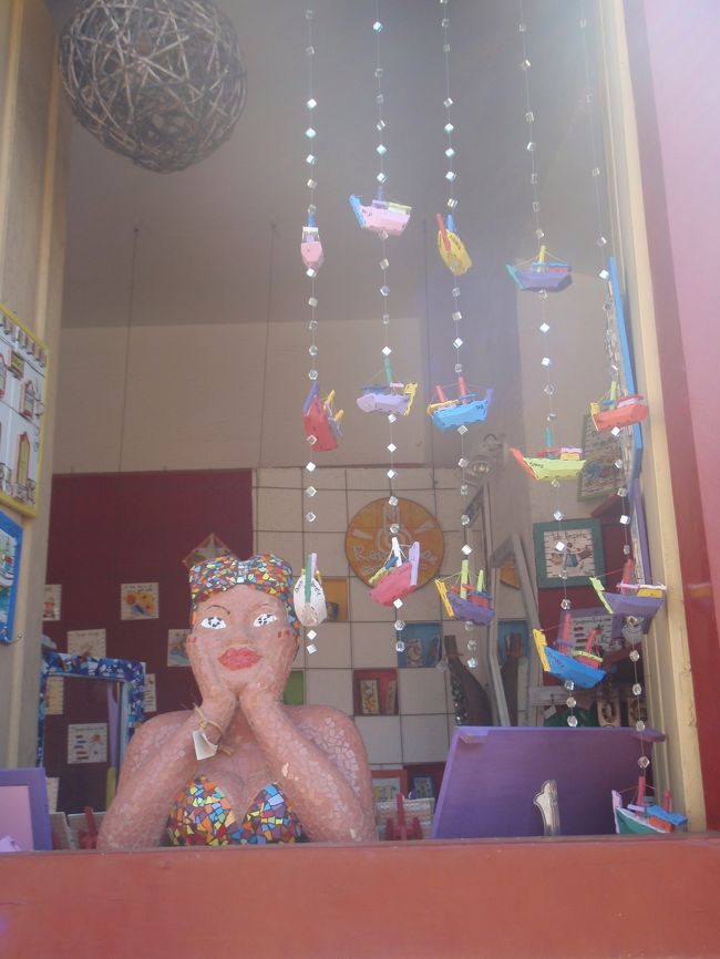 お見せに飾られていた人形。かわいい！！！