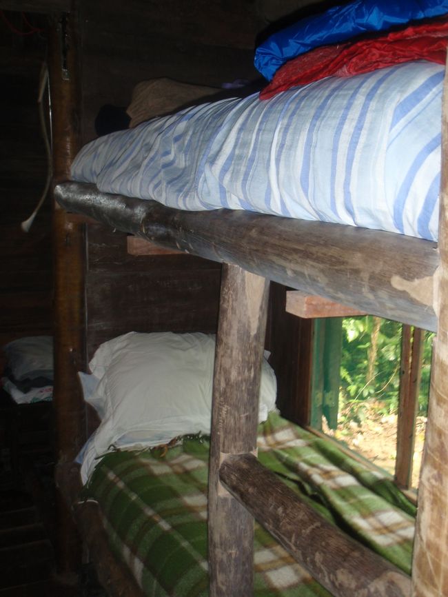 寝ていたベッド<br /><br />私は上の段で寝てました。幅が狭く、落ちそうで怖かった・・・