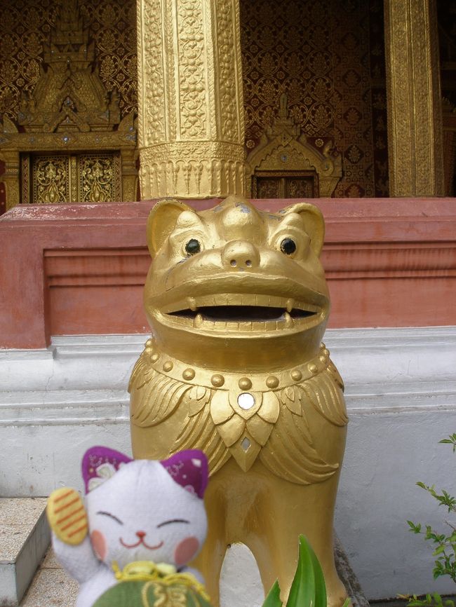 【ルンパパアんで出会ったゆるキャラ神様】<br />５位：やはり狛犬系。でも顔はカエルとかの方に似ている。サッカリン通りをワットシェーントーンに向かって大分進んだ所にあるワットの前に対になって立っています。