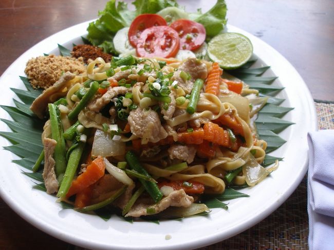 レストラン６位】<br />《トゥムトゥム　チェン》