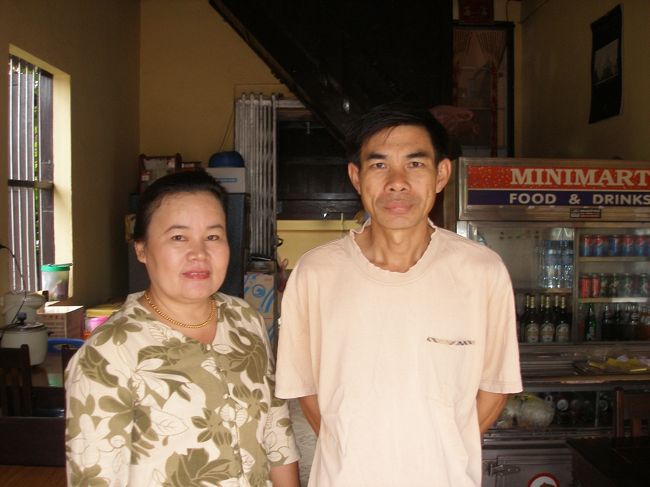 《島田紳介が来たと言うカオピャック屋さん》お店の二人