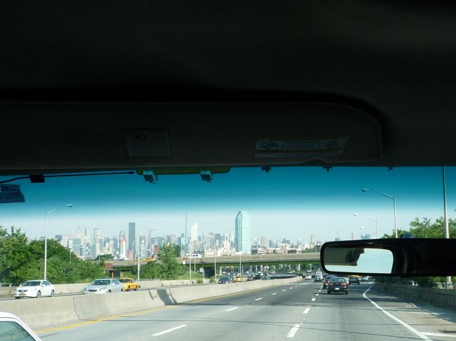 おっ！マンハッタンのビル群が見えてきたよーー！！