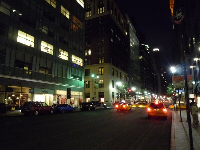 ホテルまでお散歩。<br />夜風がちょうど良いなぁー。