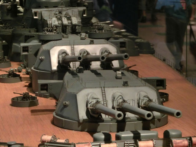 46センチ砲も精密に作られています。