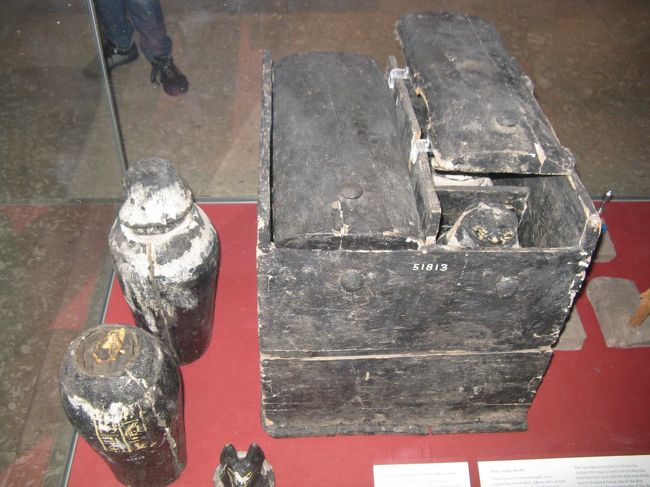 ツボには内臓を入れたんだったっけ