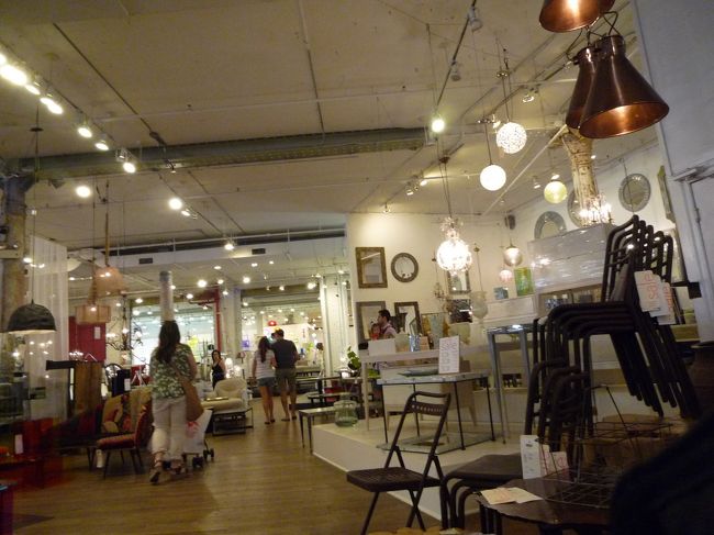 各階毎にエレベーター付近の壁のデザインが違うみたいで、それだけ見ても楽しい！