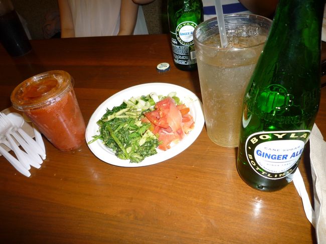 朝食食べ過ぎの為、、ガスパチョ＆マリネ＆サラダのみ。<br />