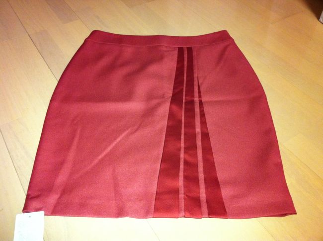 東大門市場で買ったスカート。<br /><br />色が綺麗だったので目についちゃいました！
