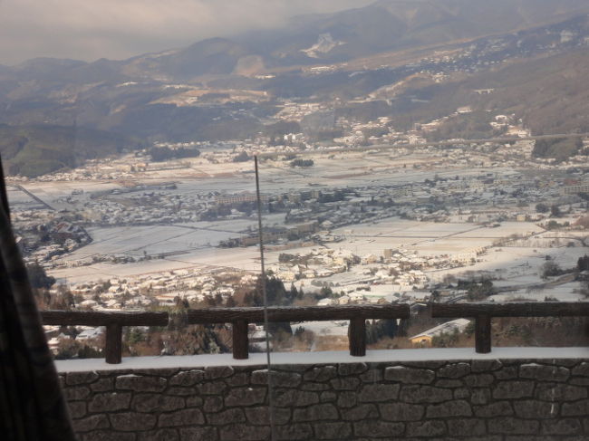 湯布院の町は　雪景色です。