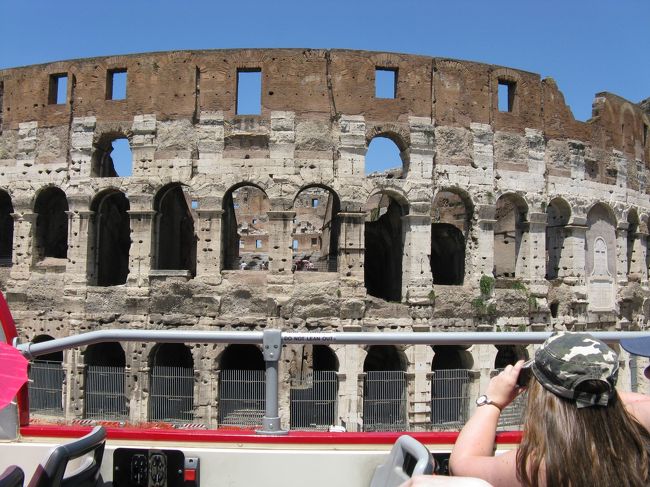 コロッセオは入場しようと思っていたもののやはり人が多くて後回し、が結局入場時間に間に合わず入れませんでした。