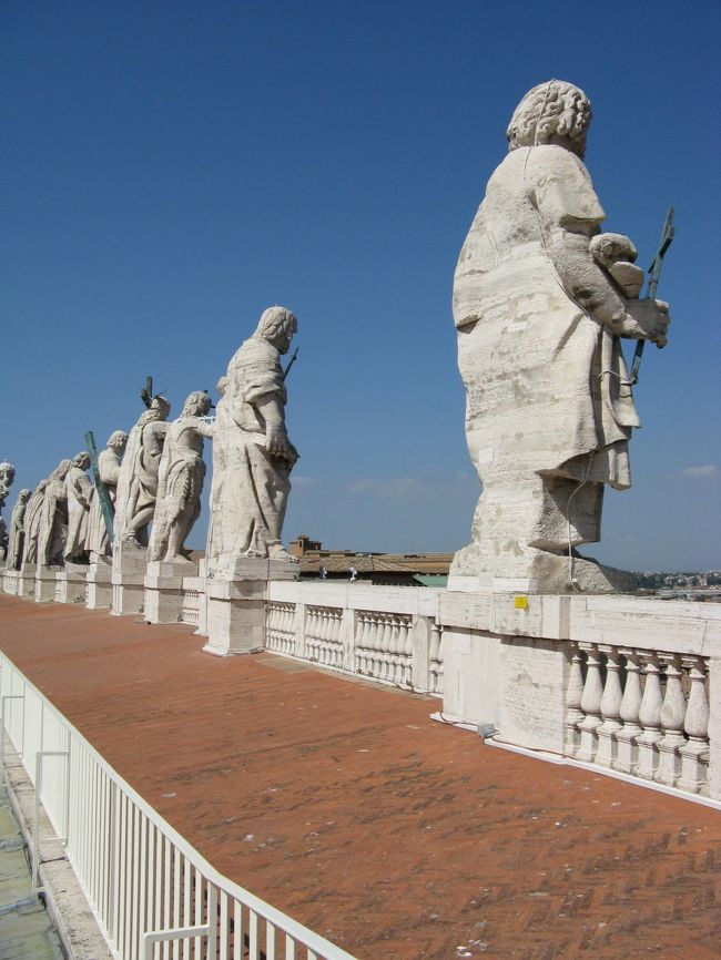 上にはなぜか売店が．．．。確かコーラを飲んだか？