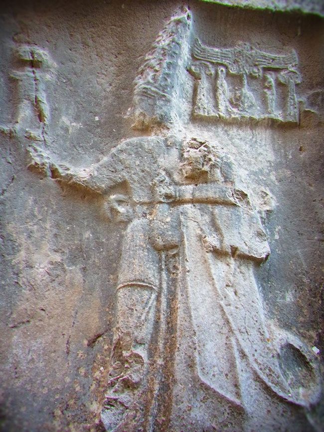 イシュタル（漫画を知ってる人はにやりとするはず）のレリーフ