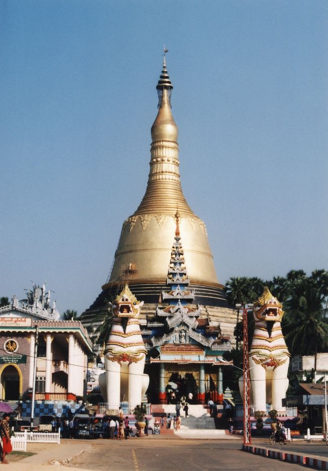 次はシュエモードパゴダに向かいます。