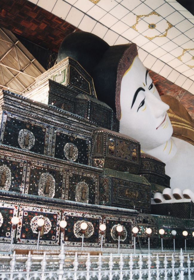 枕も巨大です。