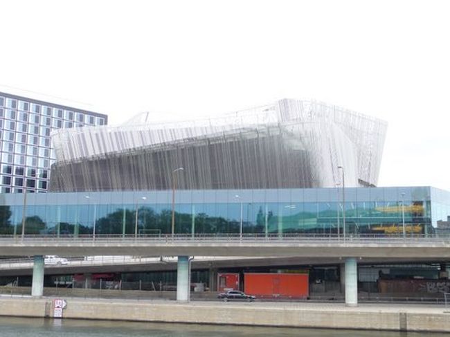 ノールマルムのモダンな建物。