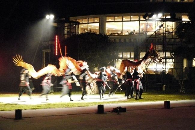 ステージを舞います