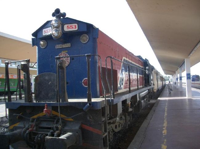 無駄に立派な鉄道でチュニジア第３の都市スースに行きますー