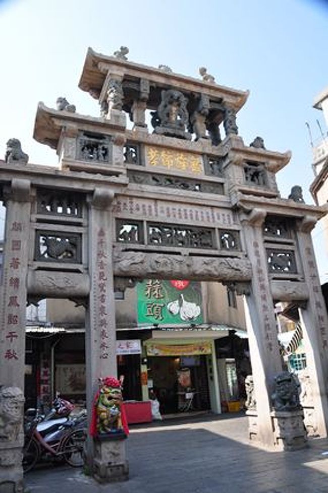 ○　邱良功母節孝坊