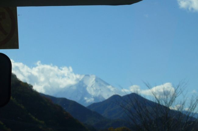 新宿から高速バスで一直線。<br />人気の路線です。