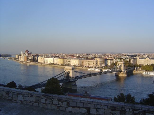 丘の上からみたドナウ河