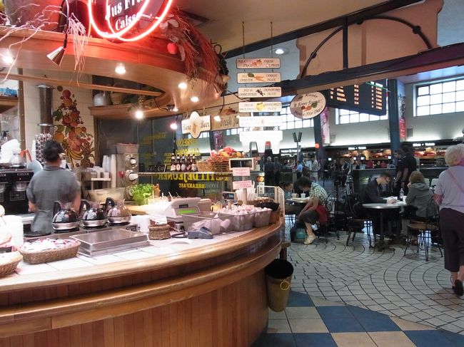 レジから見た駅構内。