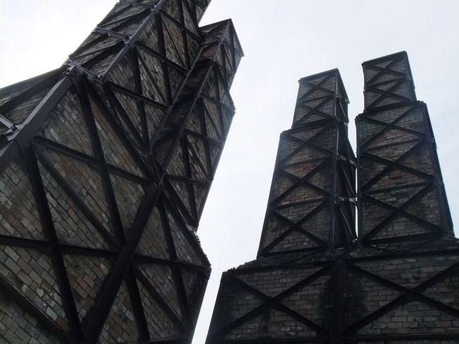 韮山の反射炉<br />当時の反射炉がほぼそのままの形で、<br />残っています、