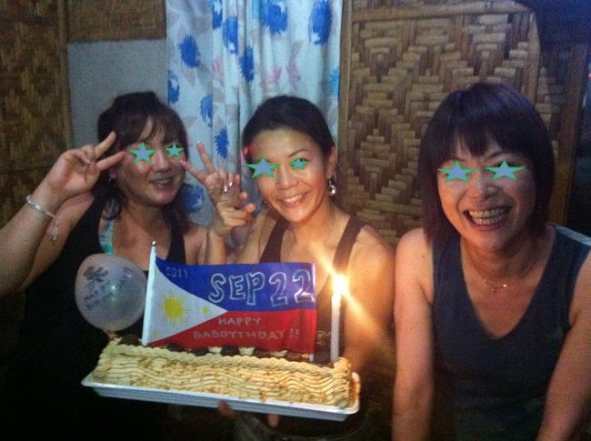 レナさんから、バースデイケーキを頂きました！<br />ありがとうございます！わざわざタビグラランまで買いに行ってくれたなんて・・・感激でした！