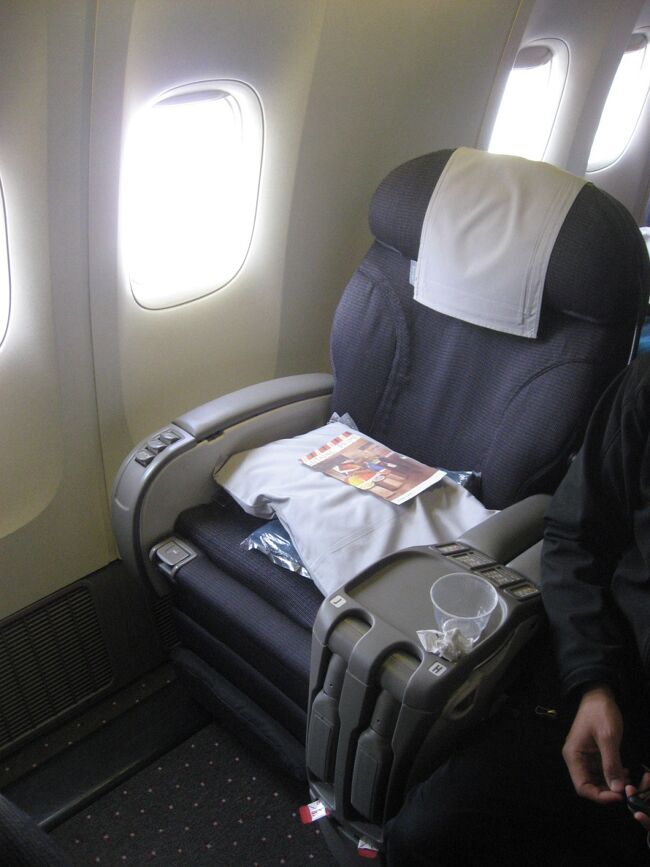 ユナイテッド航空 B777-200 ビジネスクラス搭乗記・台北‐成田 ユナイテッド航空 B777-200 ビジネスクラス搭乗記・台北‐成田