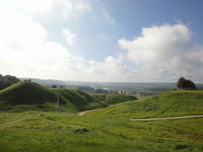 遠くに見えるのはネリス川<br />きれいです