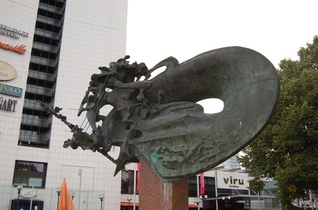 タムッサーレ公園にあるオブジェ<br />なかなか存在感がある