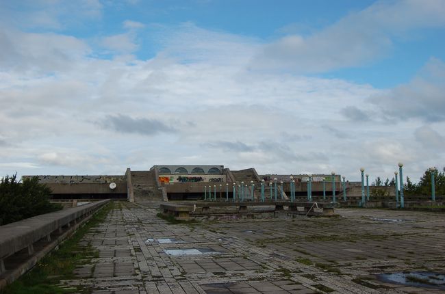 廃墟に近い市民ホール