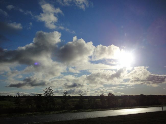 タルトゥへ向かうバスから<br />雲がきれいでテンションあがる